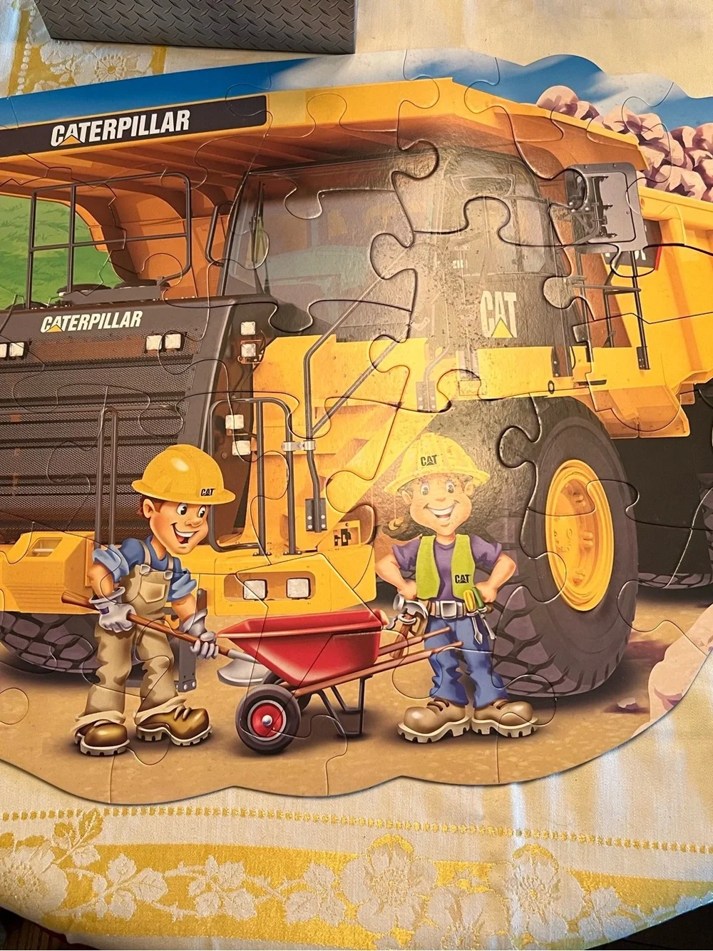 MasterPieces Dump Truck  Caterpillar Construction 36 Pc Floor Puzzle Complete